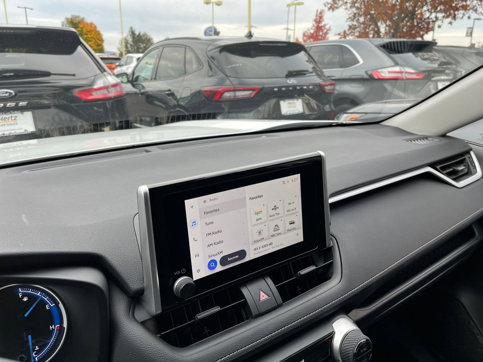 Thumbnail: 2025 Toyota RAV4 - 21