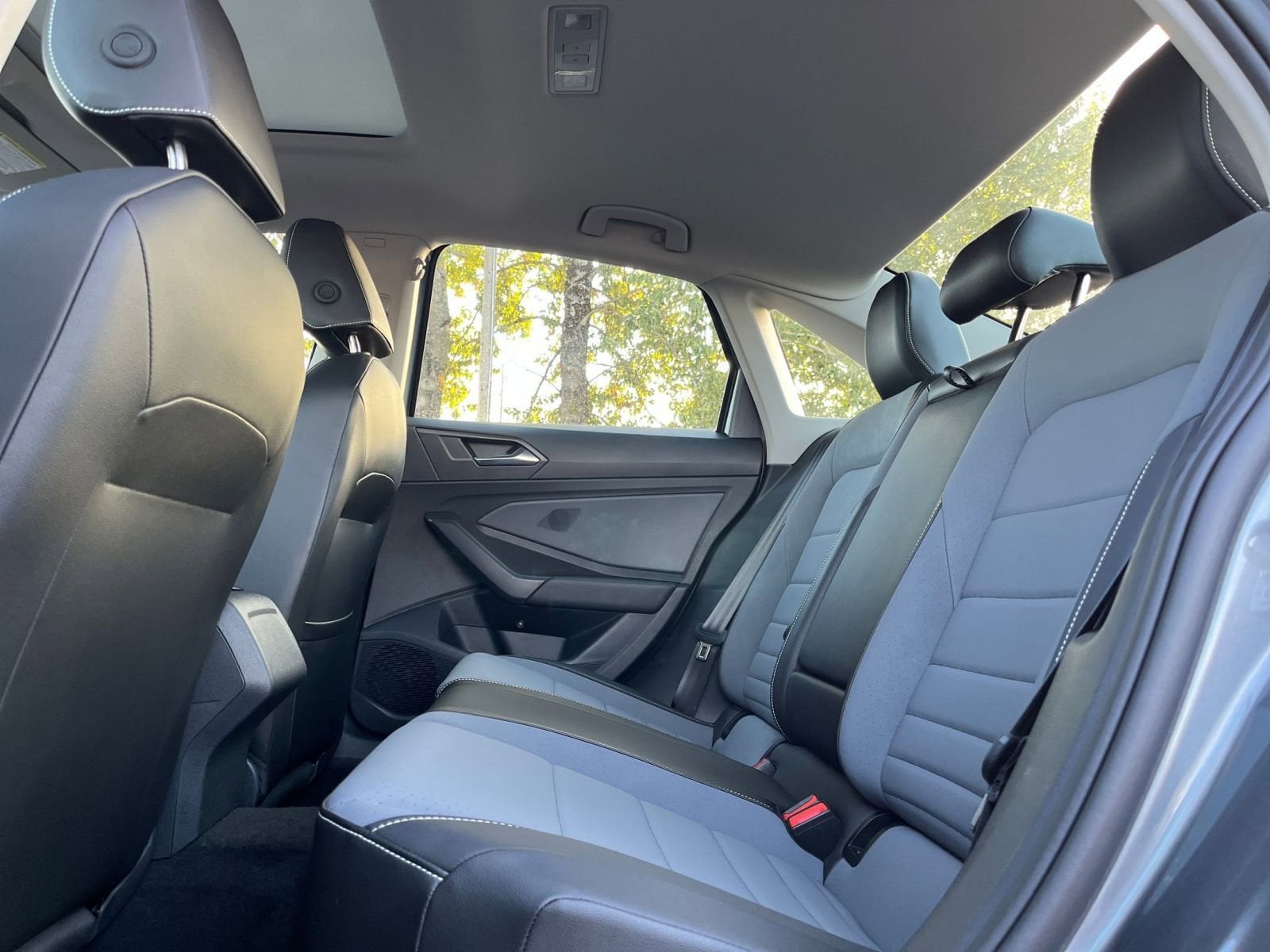 Thumbnail: 2025 Volkswagen Jetta - 25