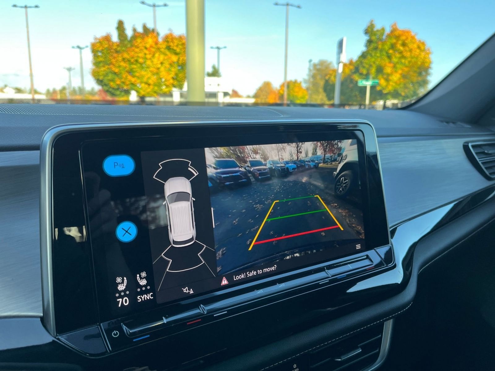 Thumbnail: 2025 Volkswagen Atlas - 17