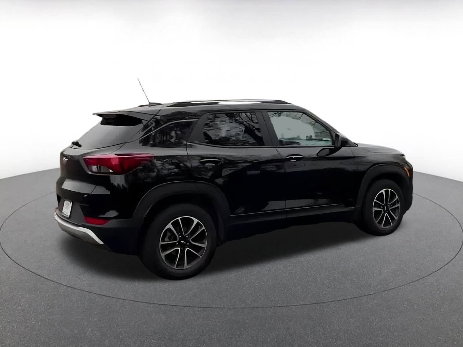 Thumbnail: 2025 Chevrolet TrailBlazer - 15