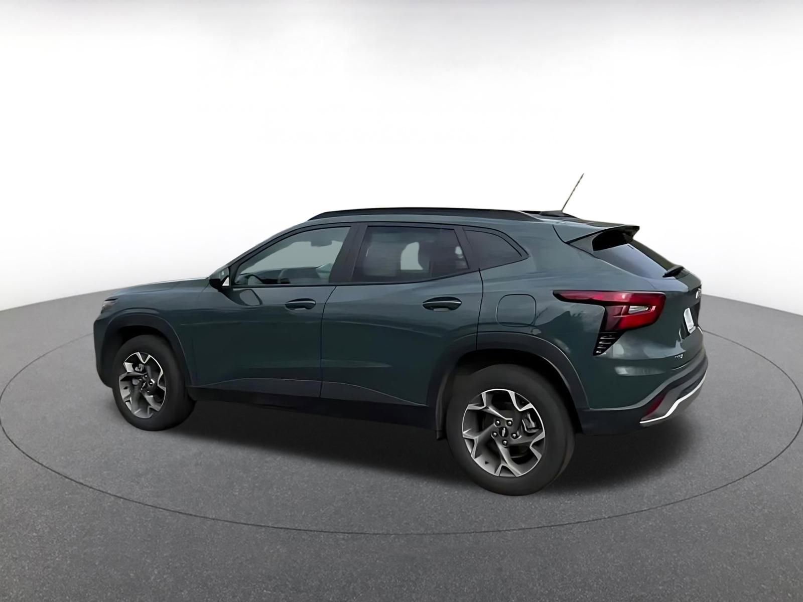 Thumbnail: 2025 Chevrolet Trax - 10