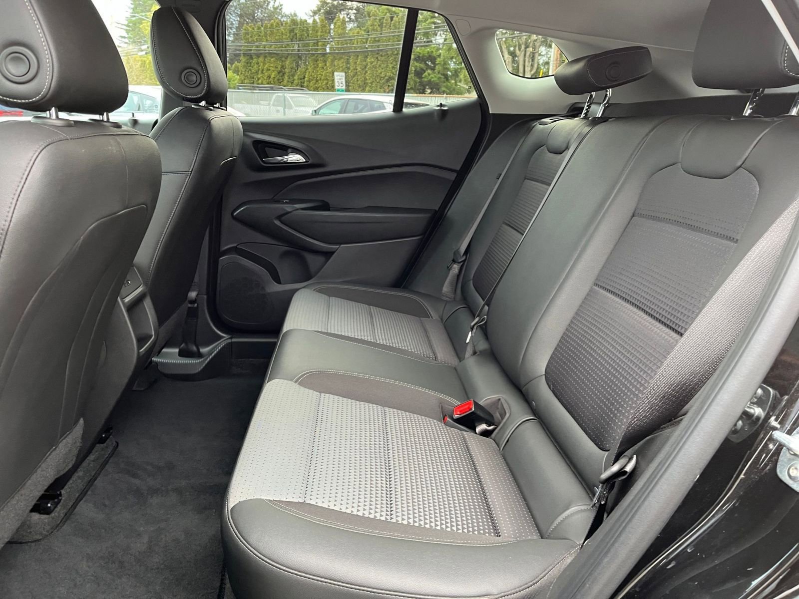 Thumbnail: 2025 Chevrolet Trax - 23