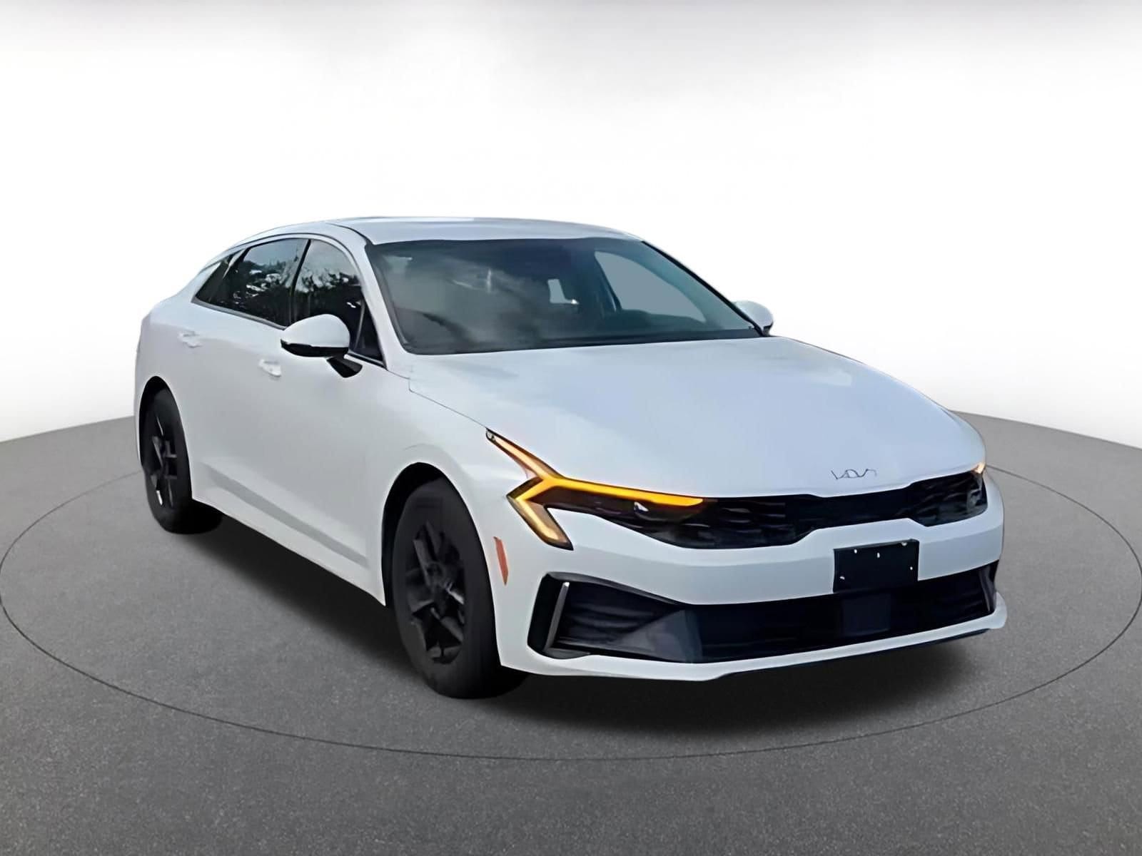 Thumbnail: 2025 Kia K5 - 3
