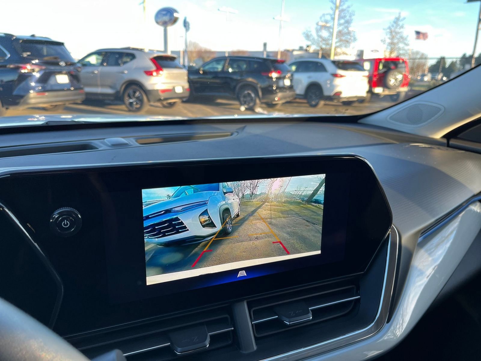 Thumbnail: 2025 Chevrolet Trax - 17