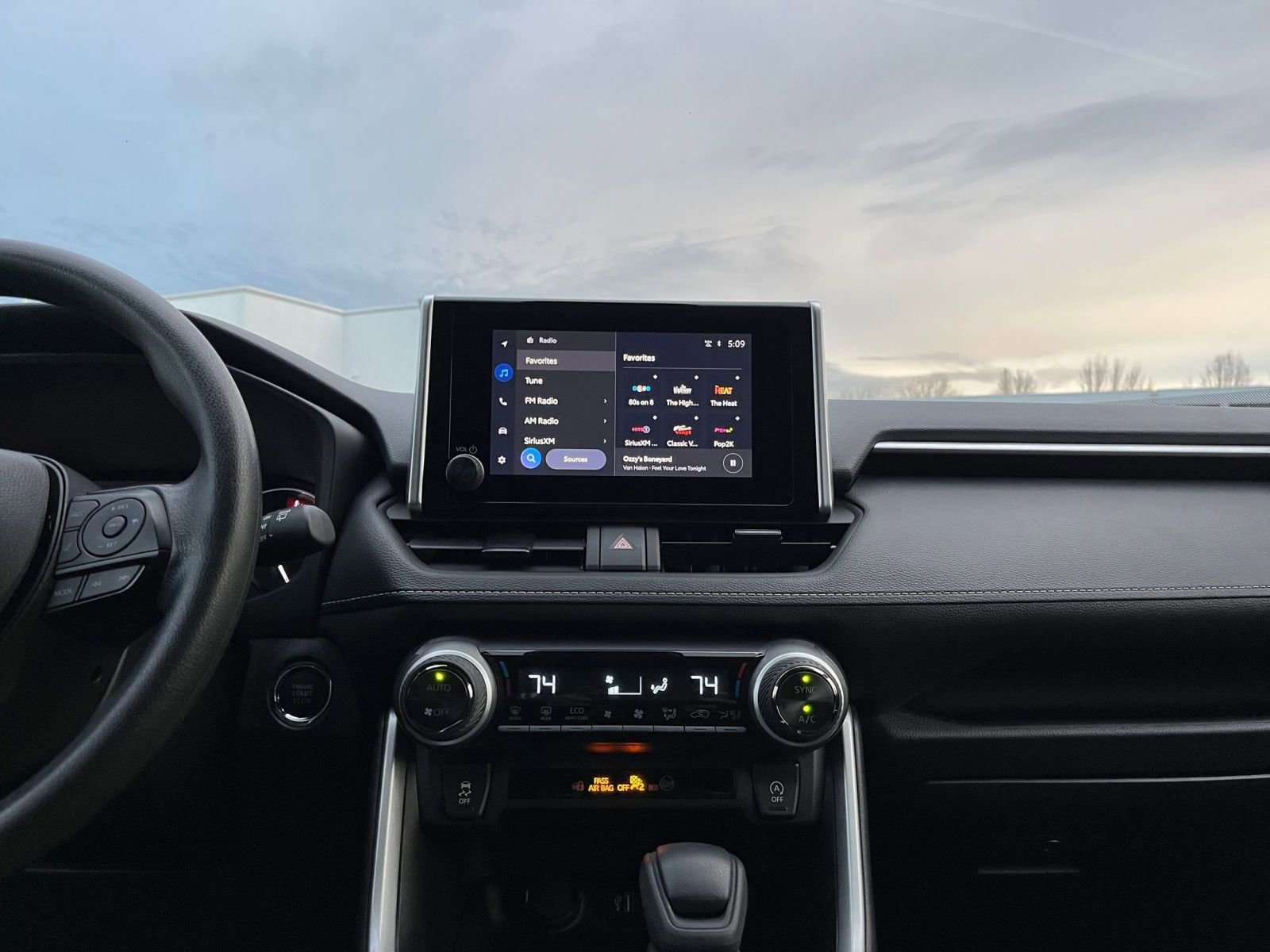 Thumbnail: 2025 Toyota RAV4 - 23