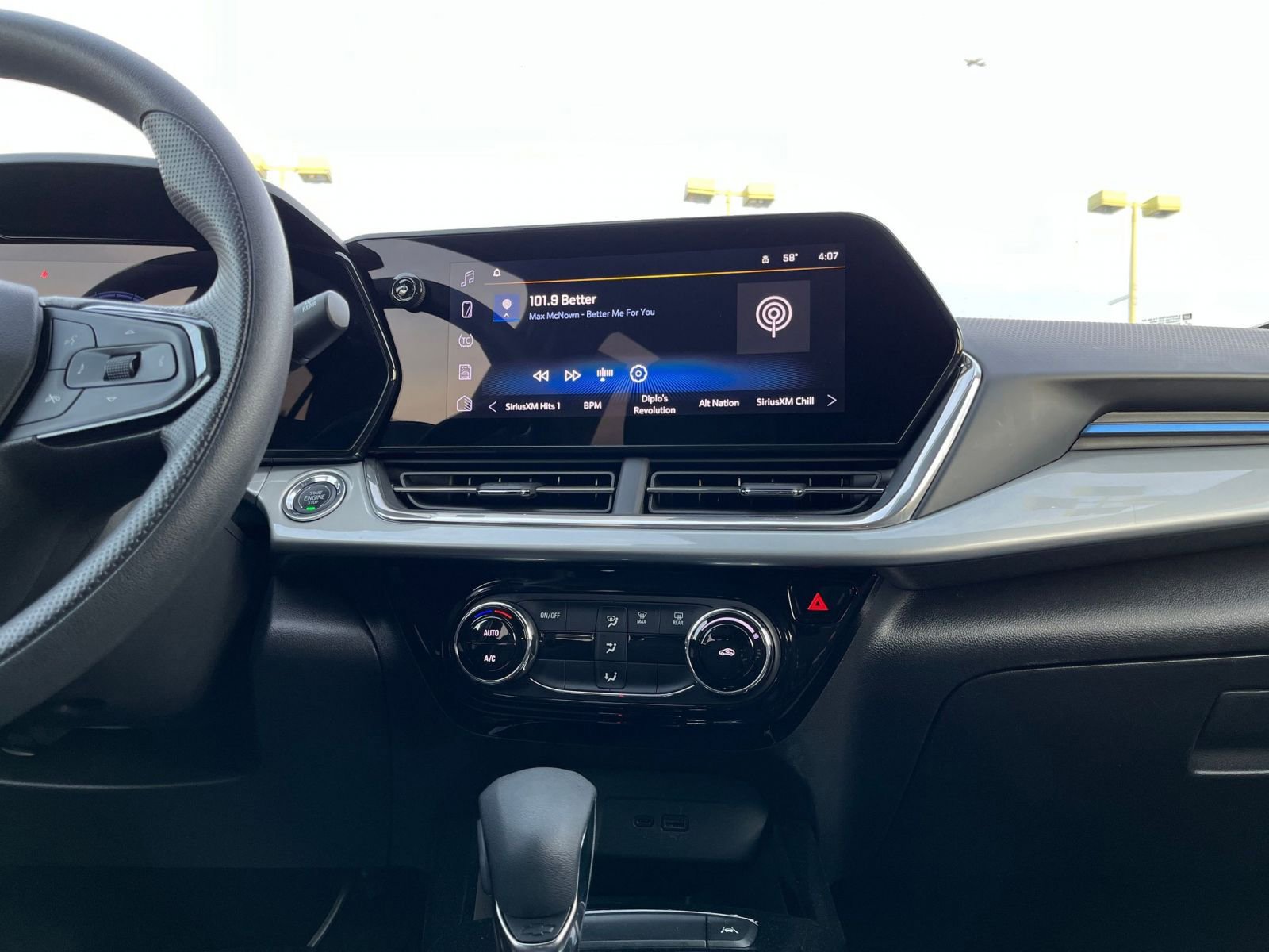 Thumbnail: 2025 Chevrolet Trax - 21