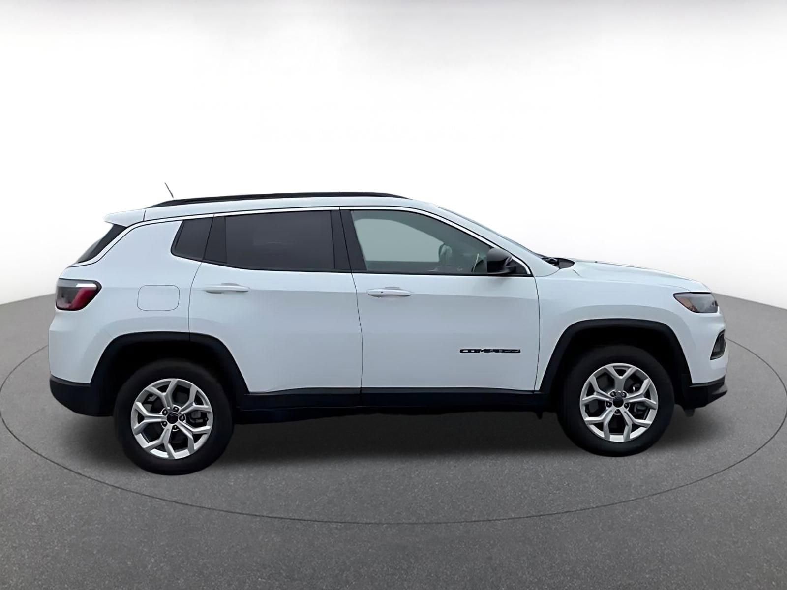 Thumbnail: 2025 Jeep Compass - 16