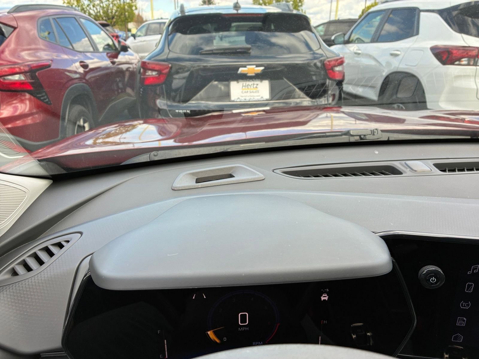 Thumbnail: 2025 Chevrolet Trax - 33