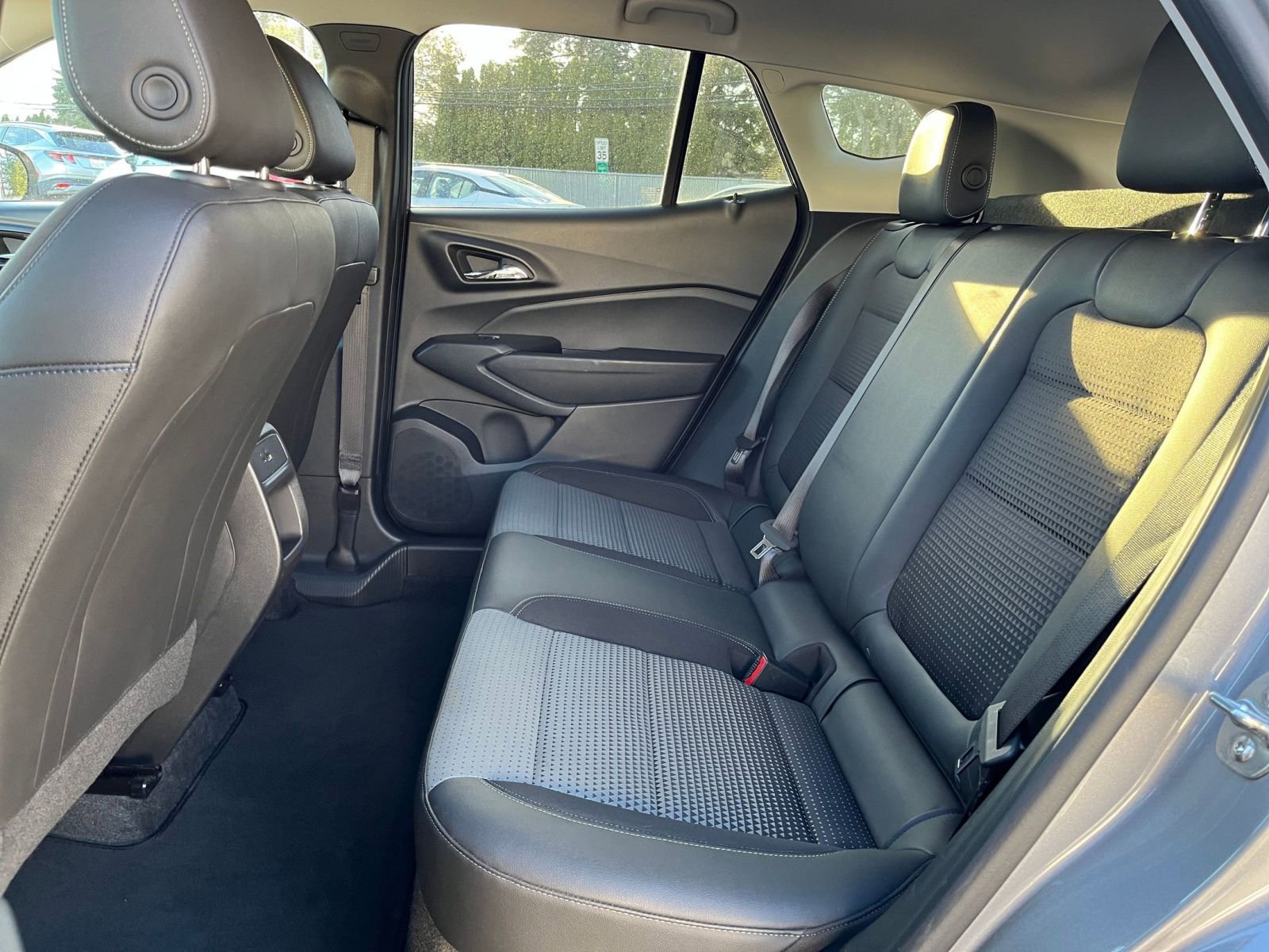 Thumbnail: 2025 Chevrolet Trax - 23