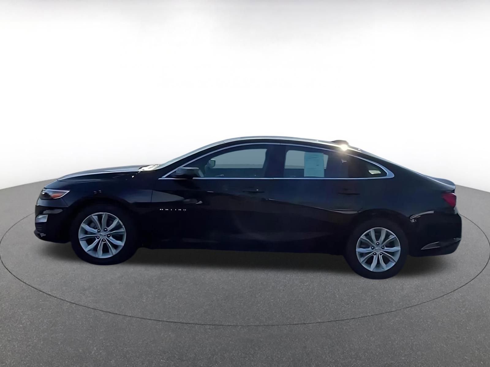 Thumbnail: 2024 Chevrolet Malibu - 9