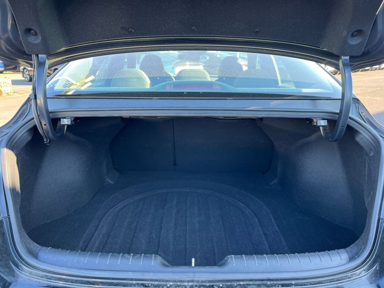 Thumbnail: 2025 Hyundai Elantra - 32