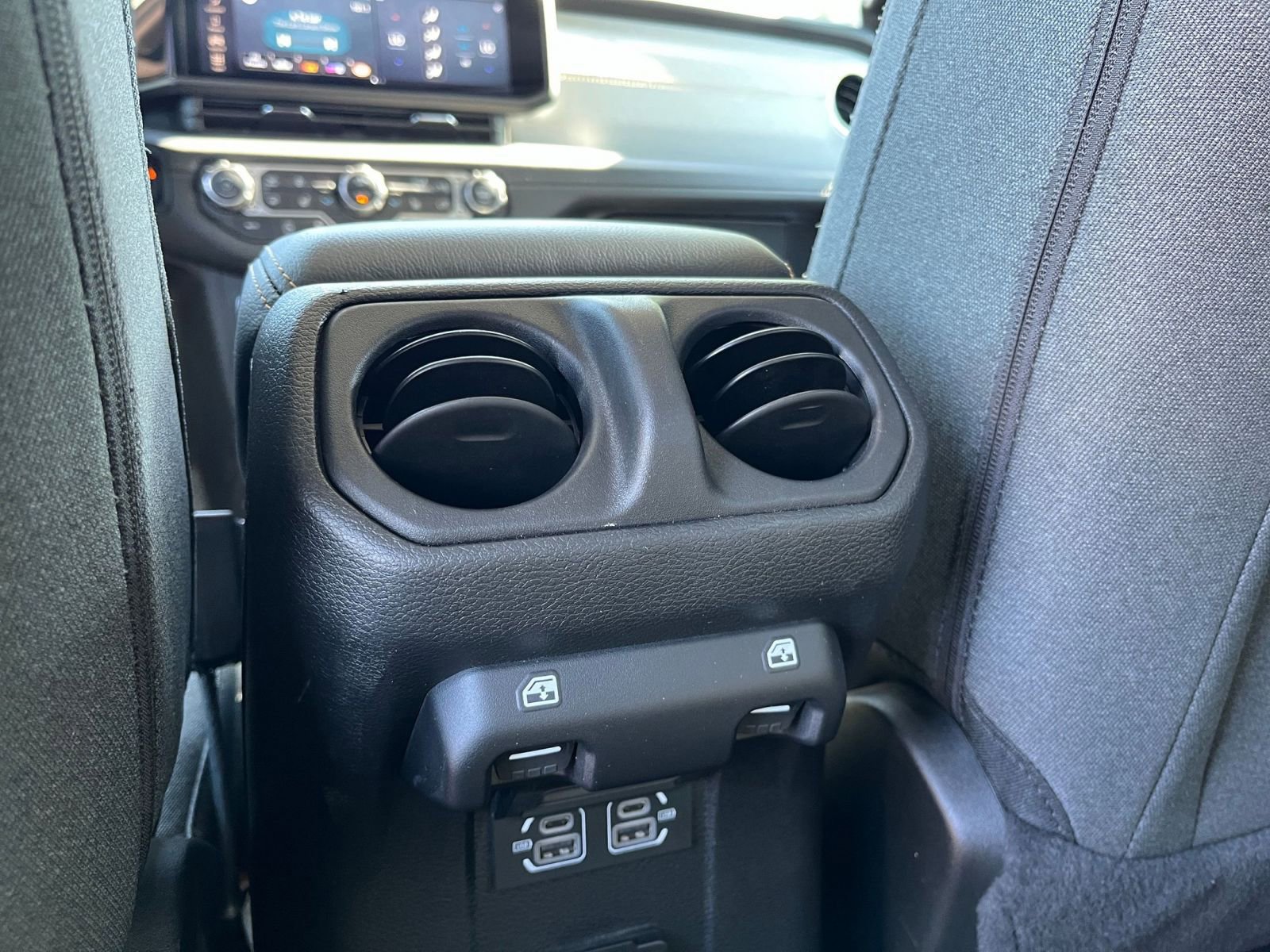 Thumbnail: 2025 Jeep Wrangler - 23