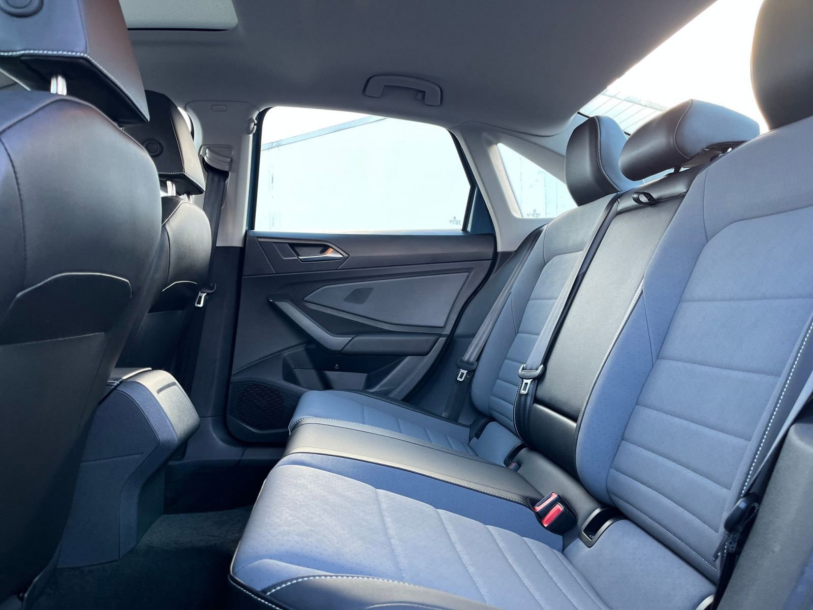 Thumbnail: 2025 Volkswagen Jetta - 27