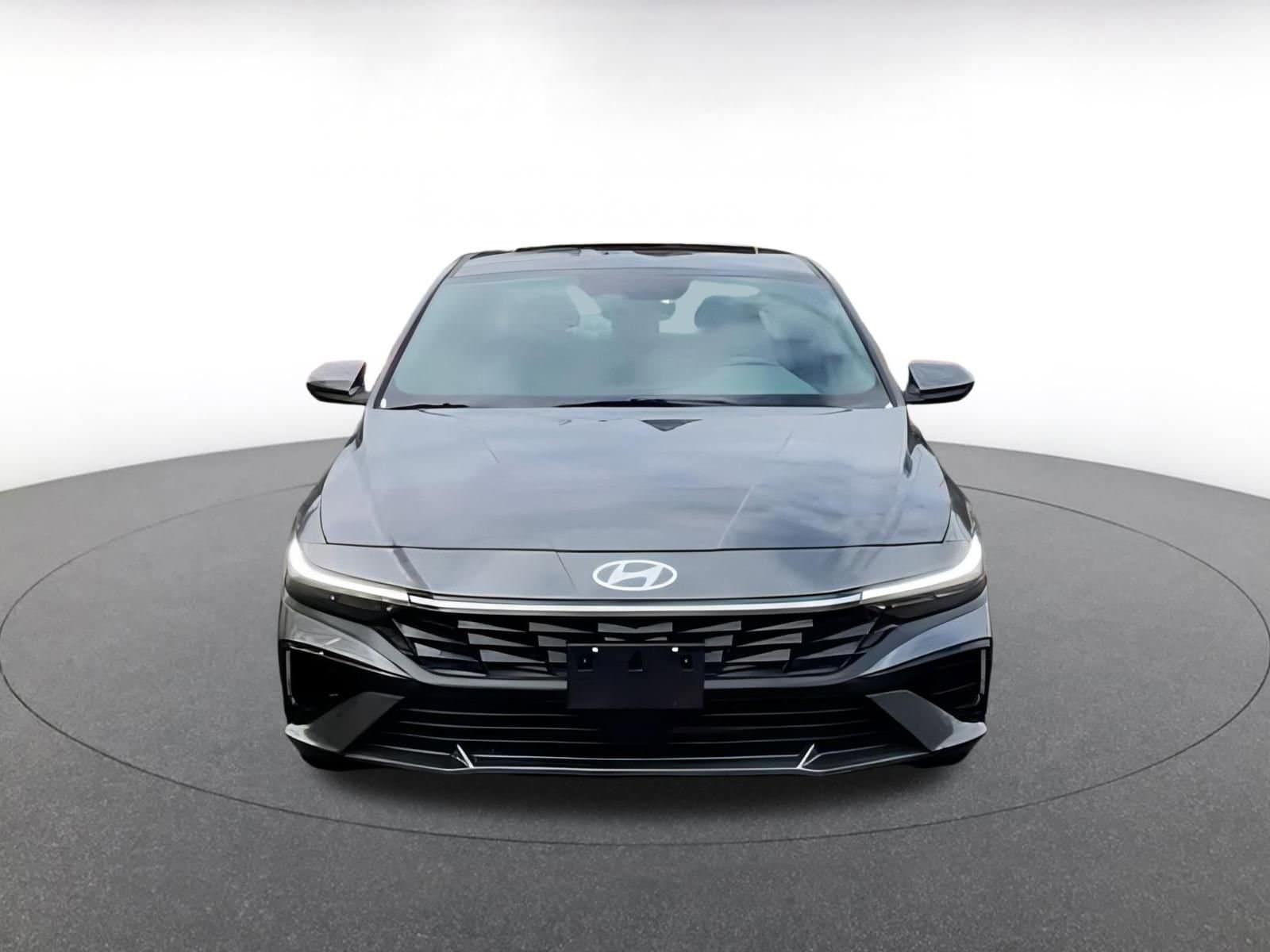 Thumbnail: 2025 Hyundai Elantra - 4