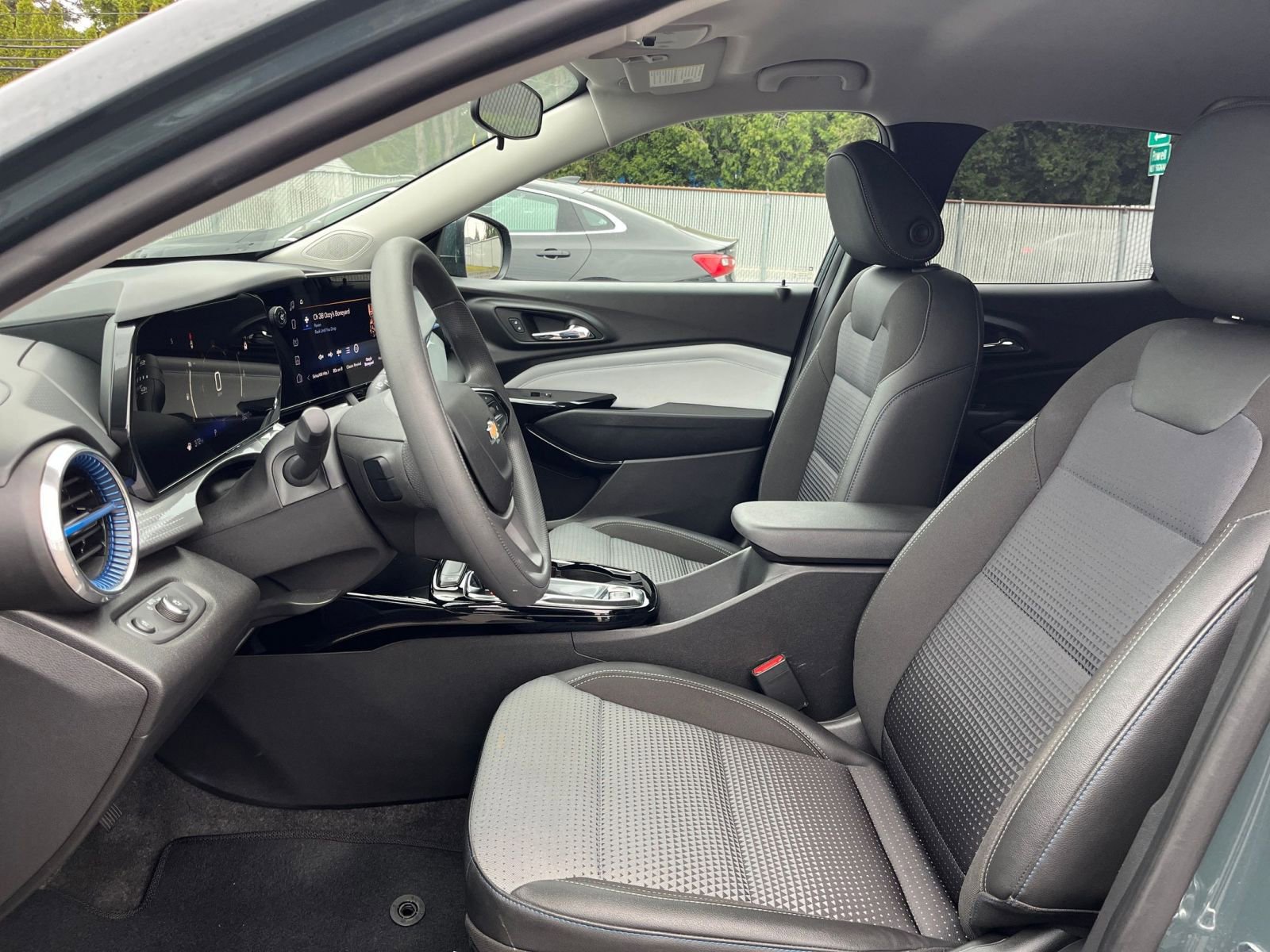 Thumbnail: 2025 Chevrolet Trax - 35