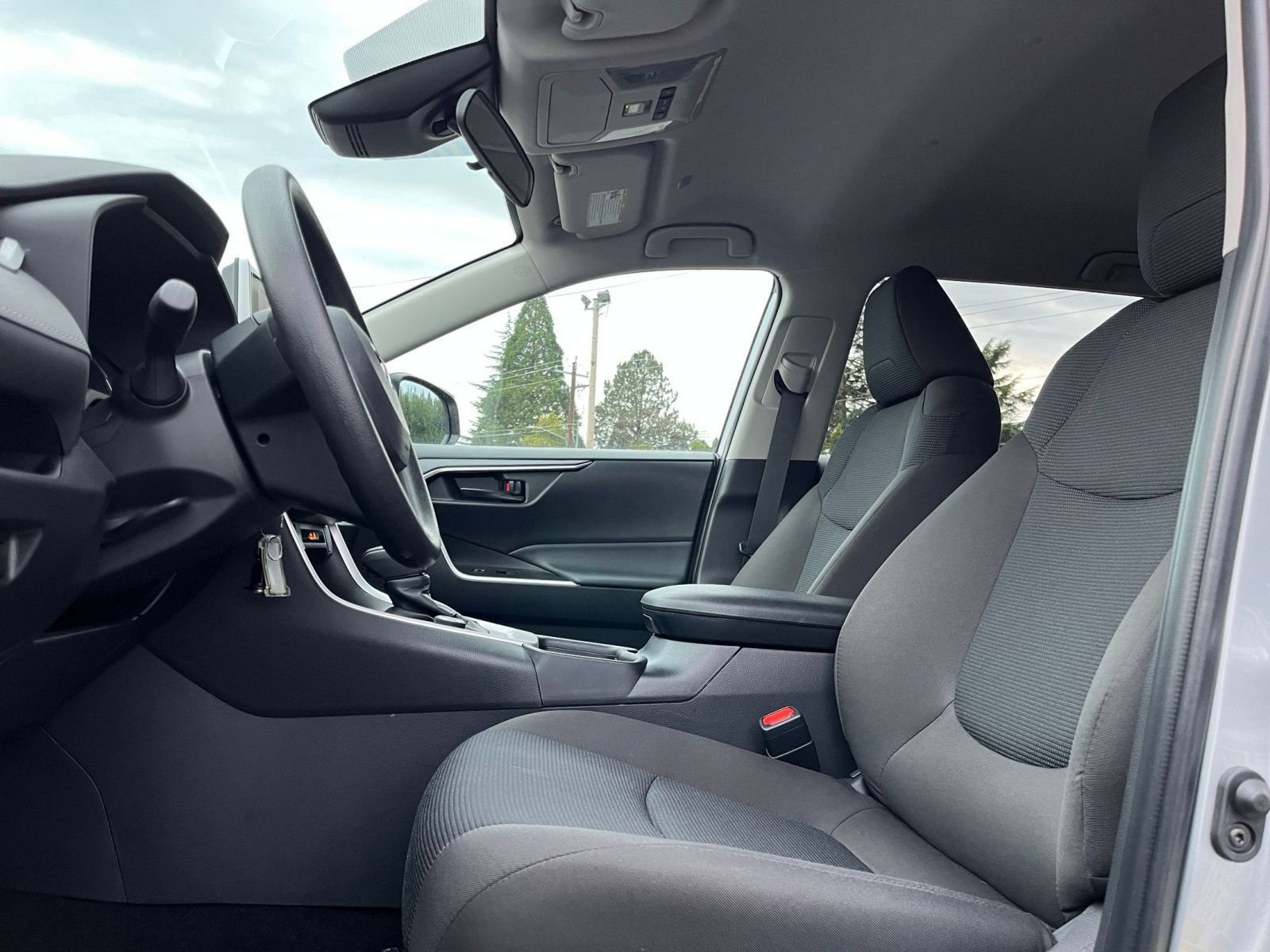 Thumbnail: 2025 Toyota RAV4 - 25