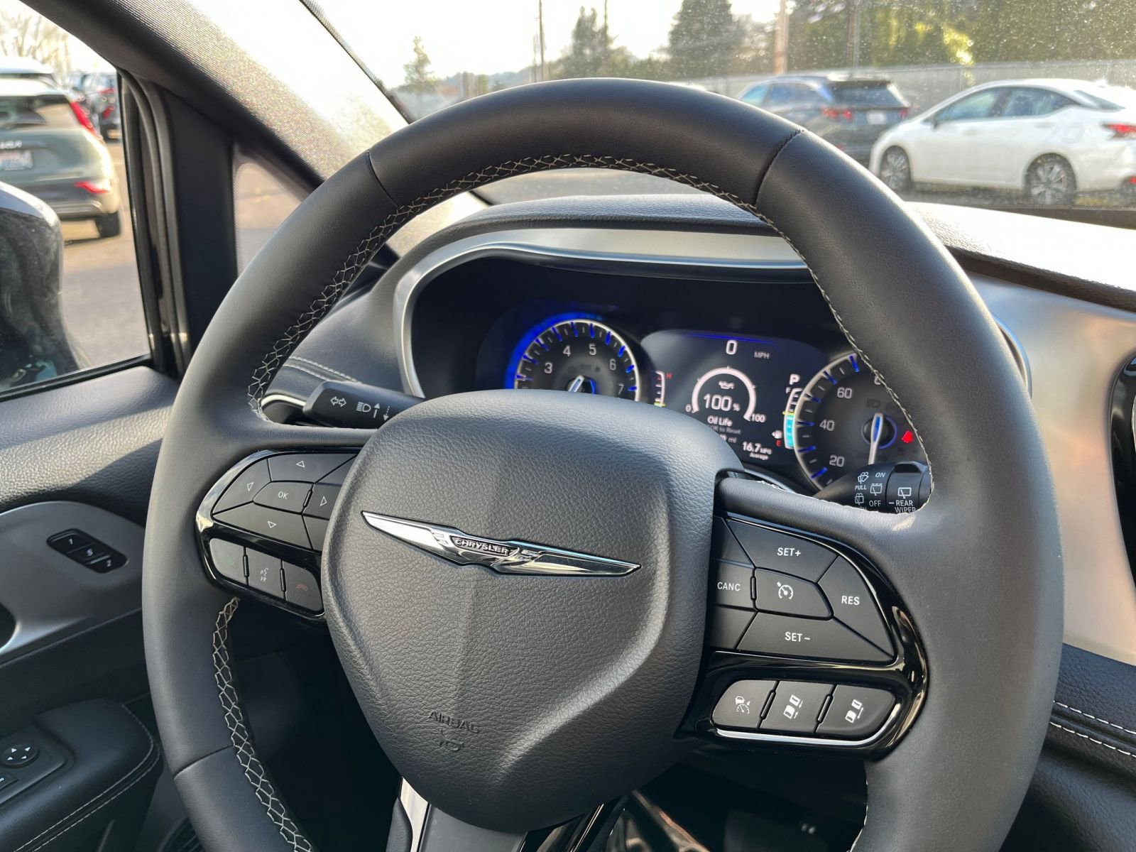 Thumbnail: 2025 Chrysler Pacifica - 31