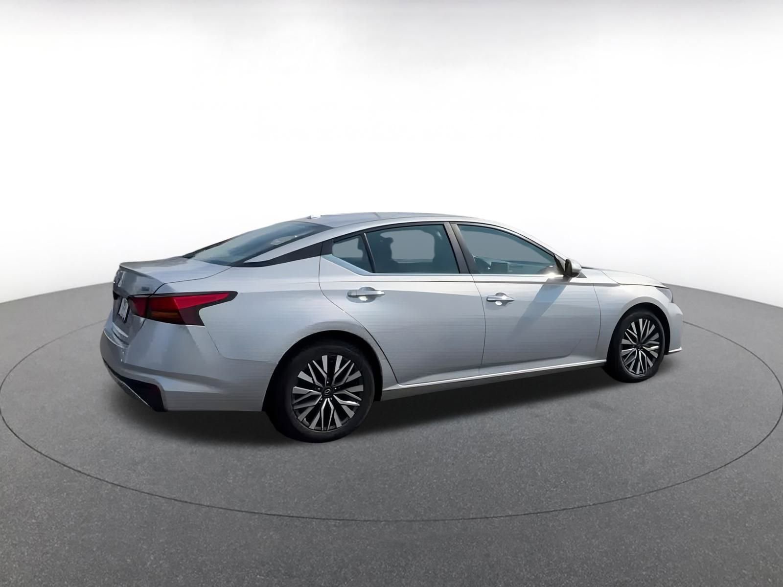 Thumbnail: 2023 Nissan Altima - 11