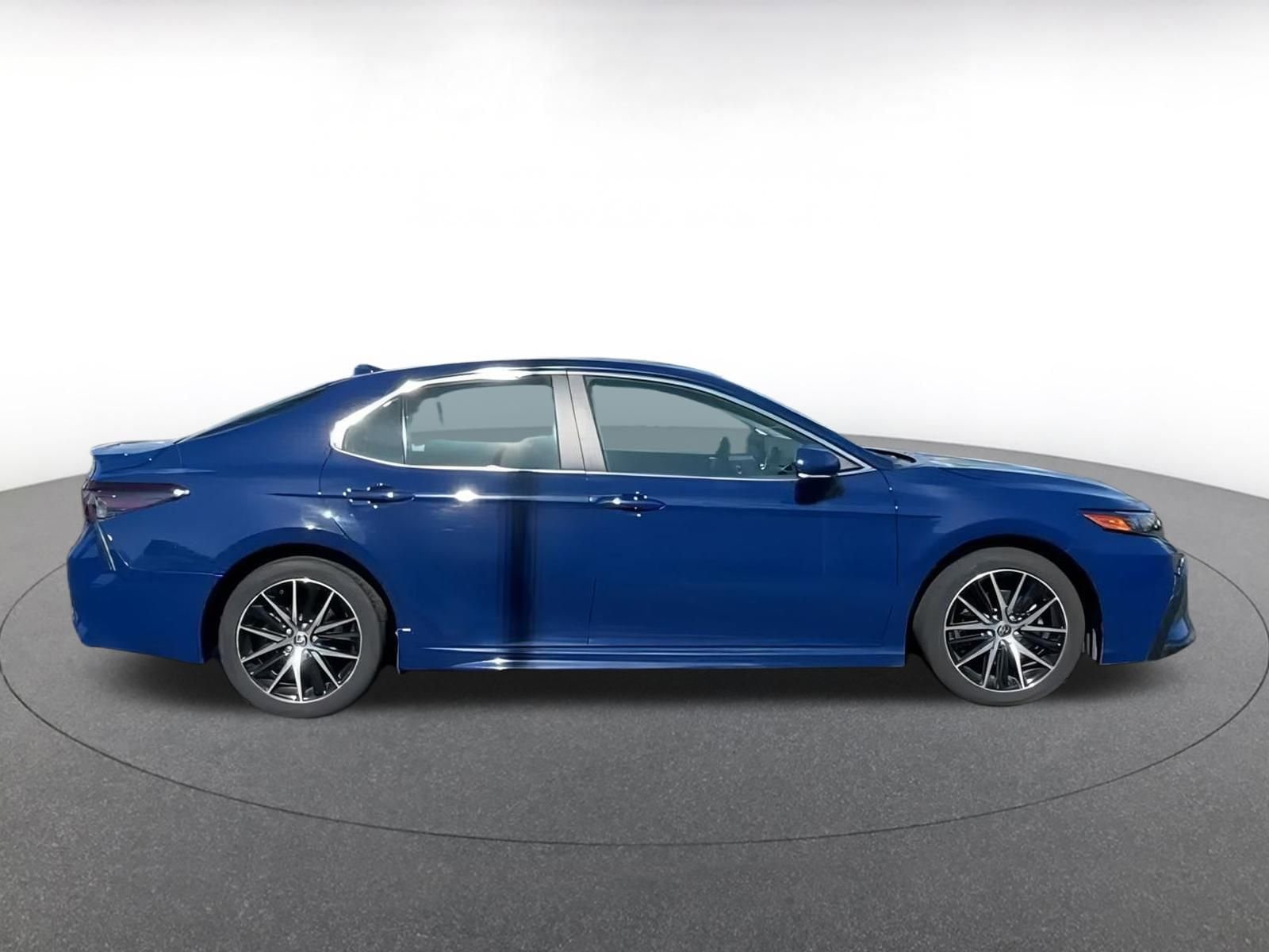 2024 Toyota Camry SE 8