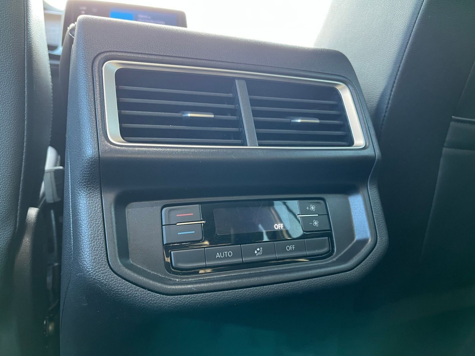 Thumbnail: 2025 Volkswagen Atlas - 25