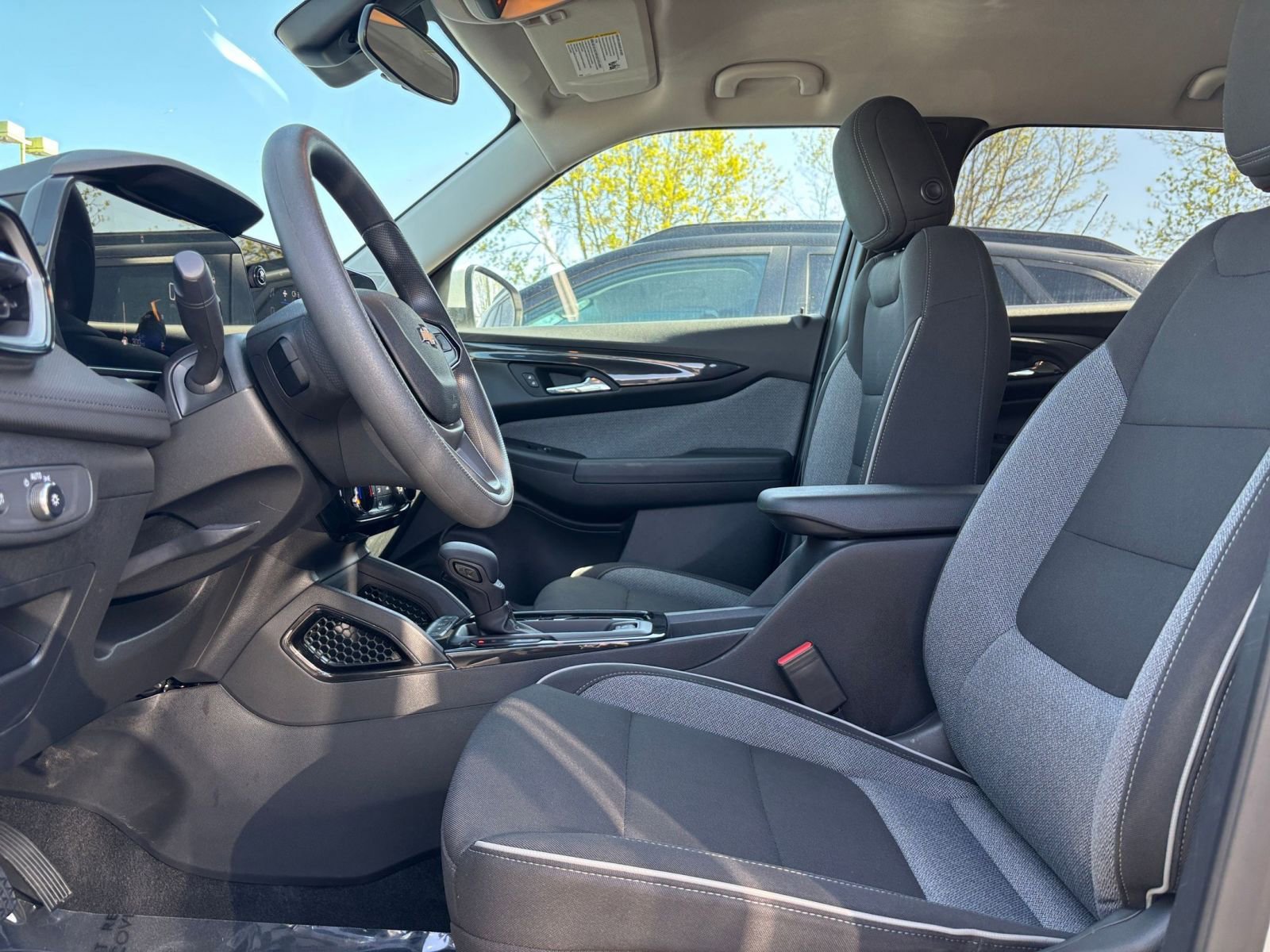 Thumbnail: 2025 Chevrolet TrailBlazer - 25