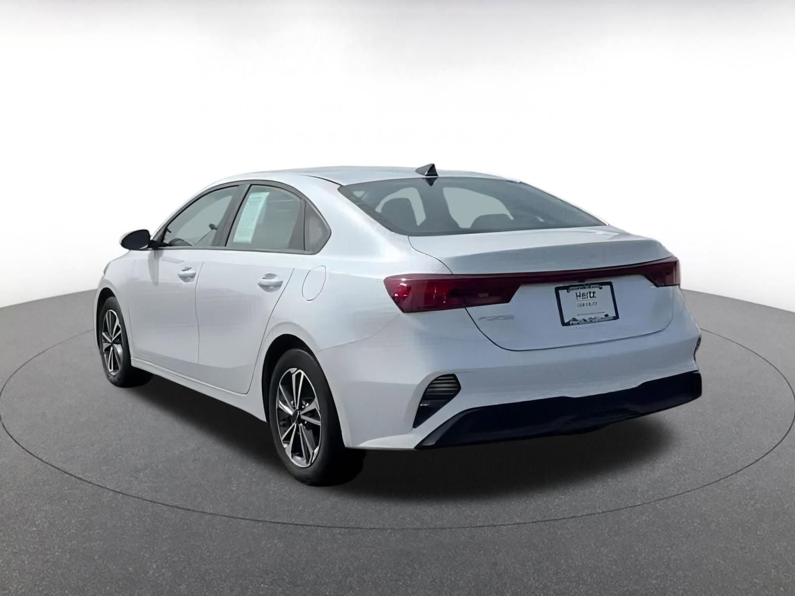 Thumbnail: 2024 Kia Forte - 11