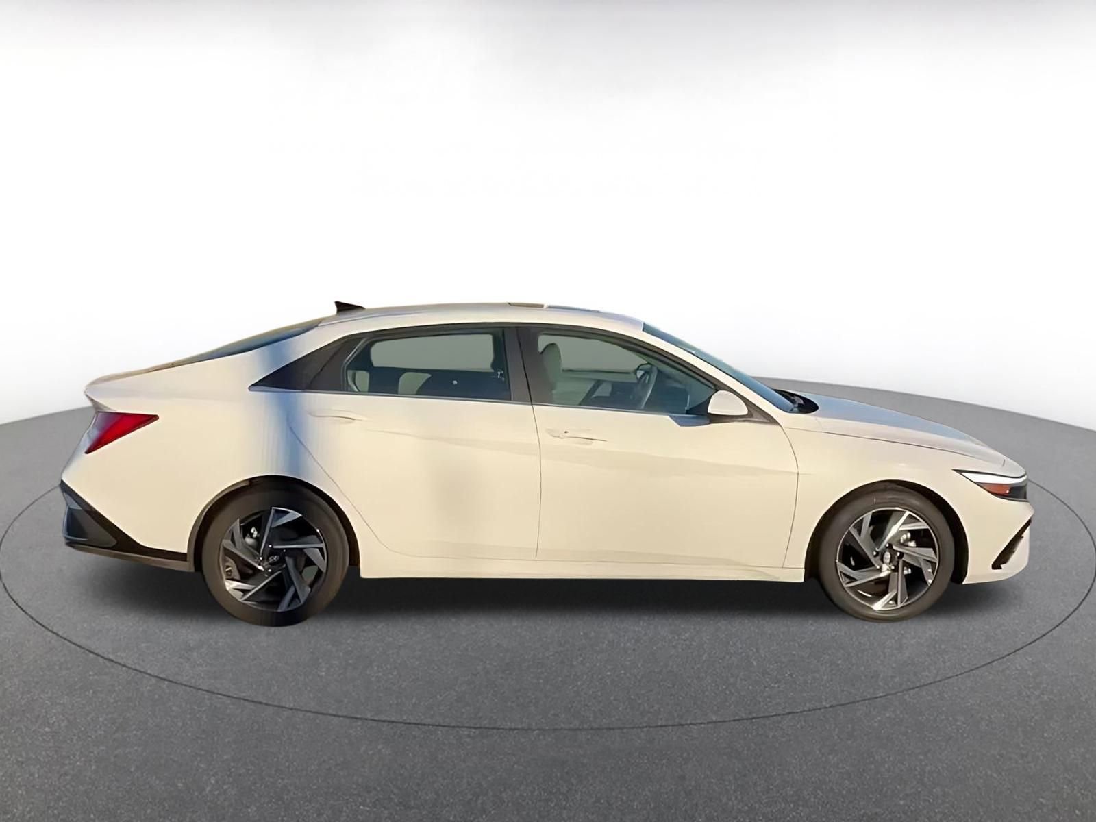 Thumbnail: 2025 Hyundai Elantra - 9