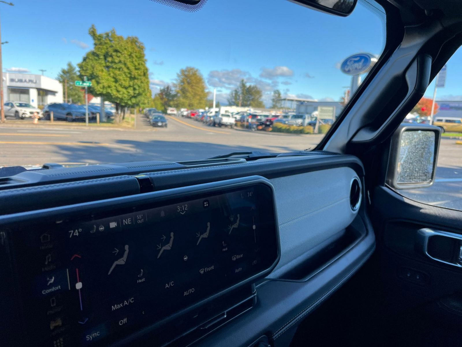 Thumbnail: 2025 Jeep Wrangler - 34