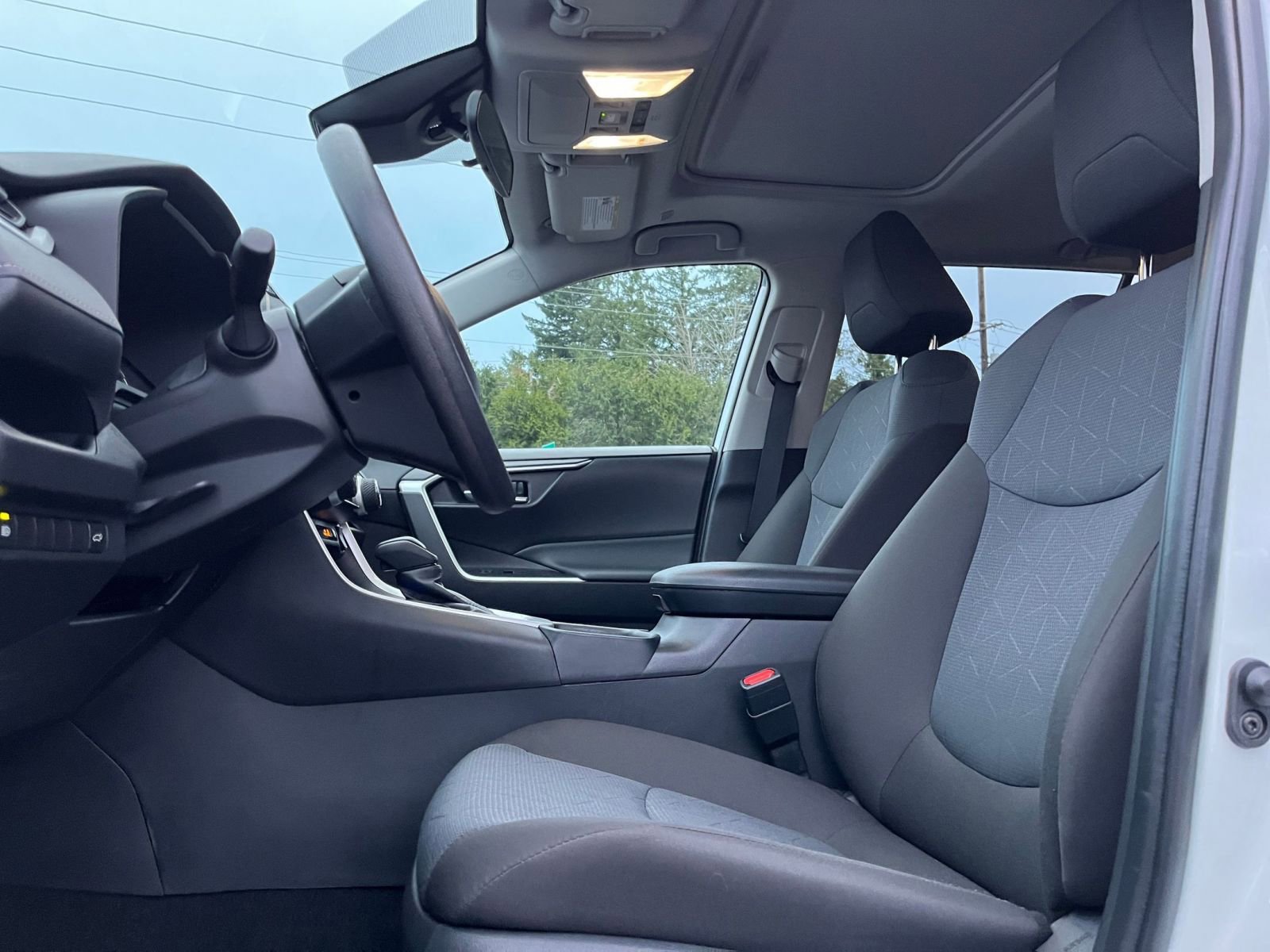 Thumbnail: 2025 Toyota RAV4 - 29