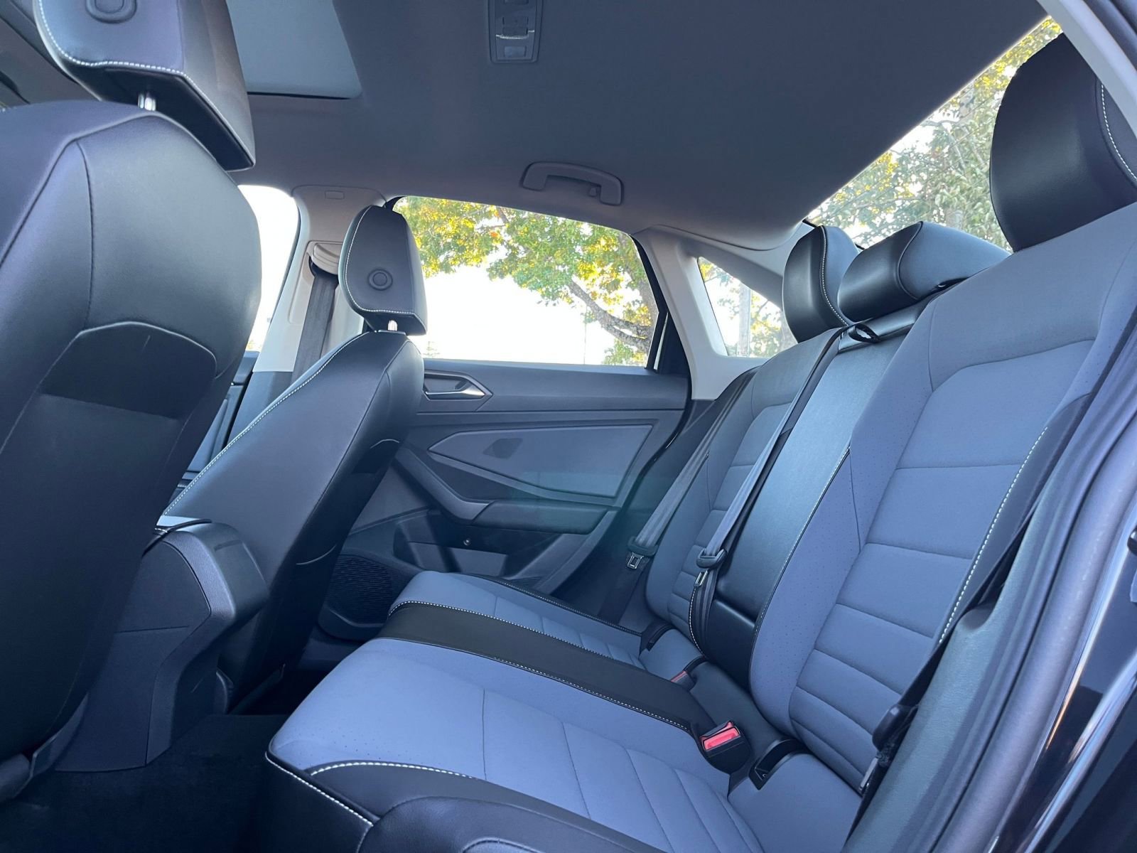 Thumbnail: 2025 Volkswagen Jetta - 25