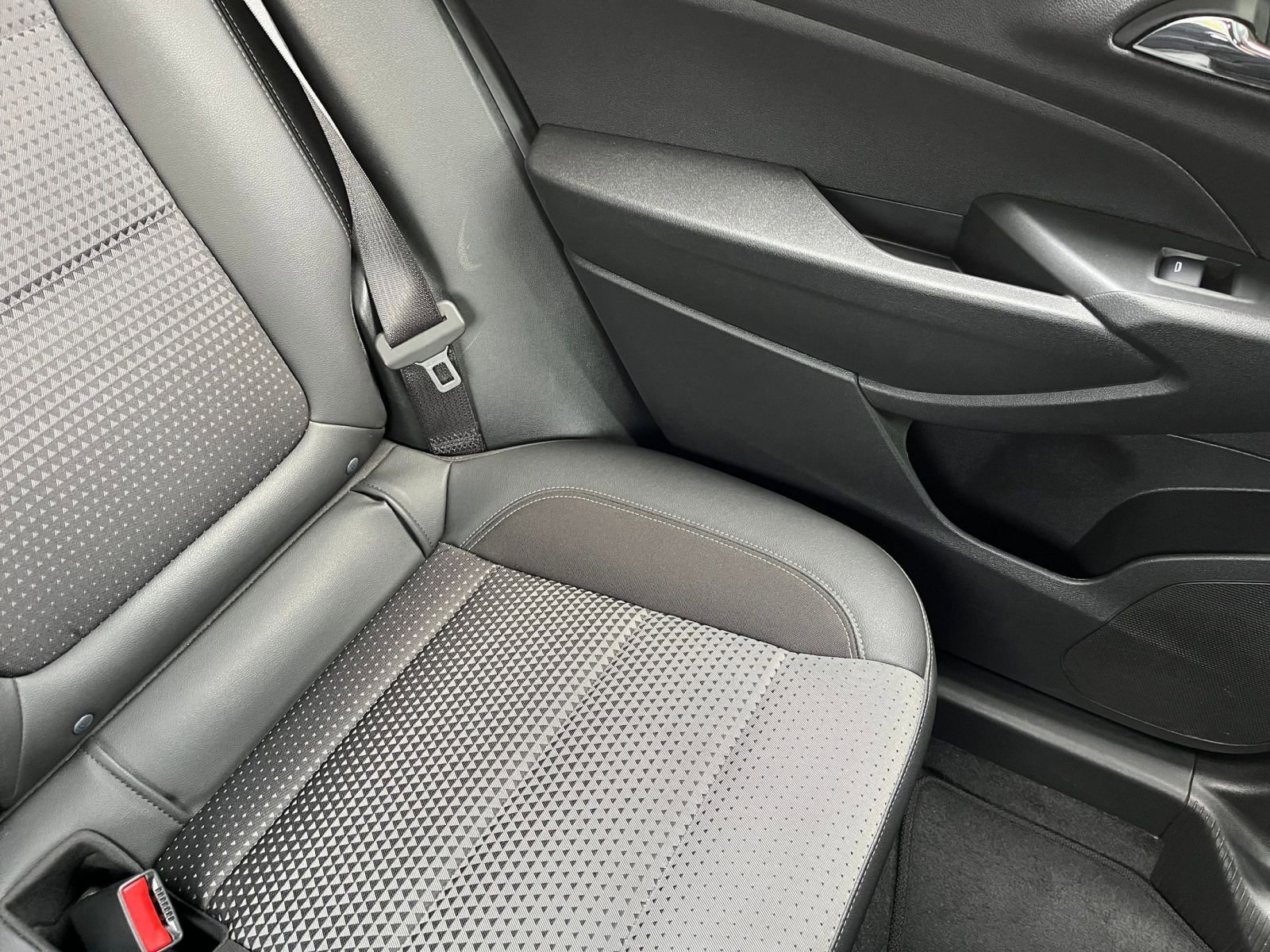 Thumbnail: 2025 Chevrolet Trax - 35