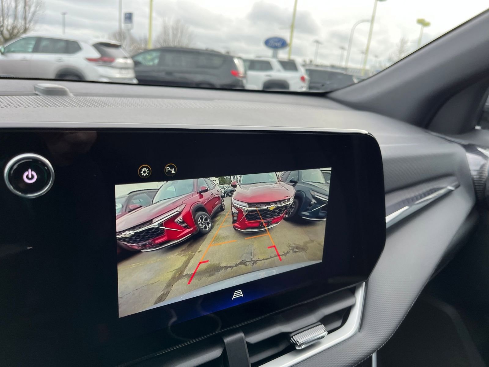 Thumbnail: 2025 Chevrolet Equinox - 24