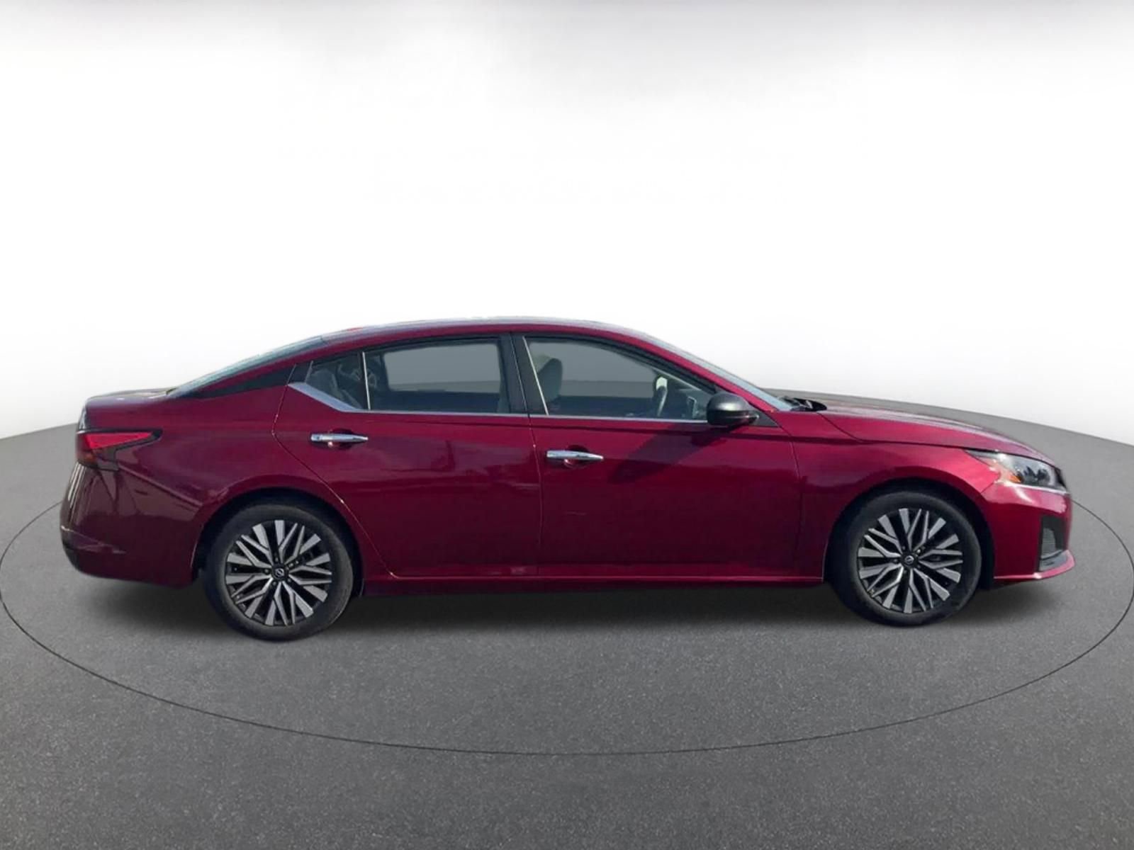 Thumbnail: 2025 Nissan Altima - 16