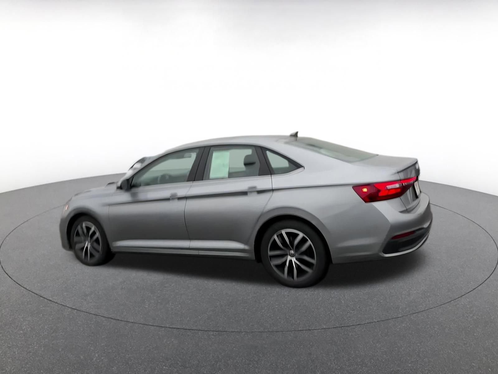 Thumbnail: 2025 Volkswagen Jetta - 12