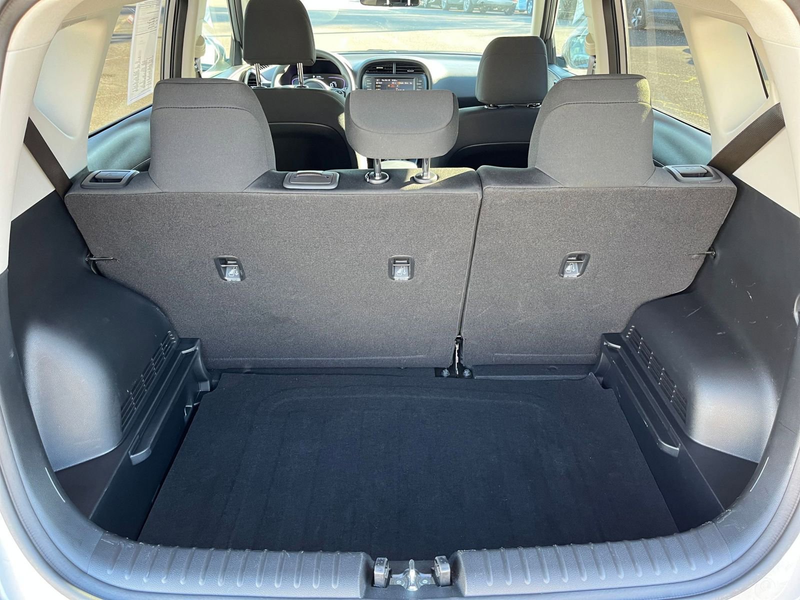 Thumbnail: 2025 Kia Soul - 29