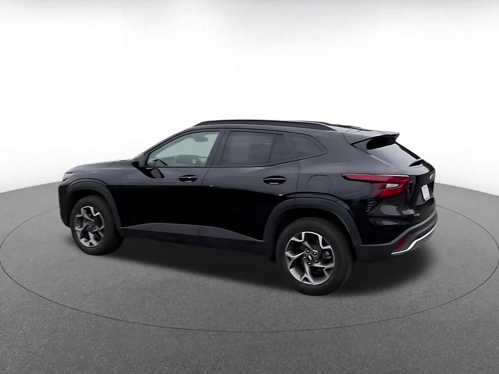 Thumbnail: 2025 Chevrolet Trax - 10