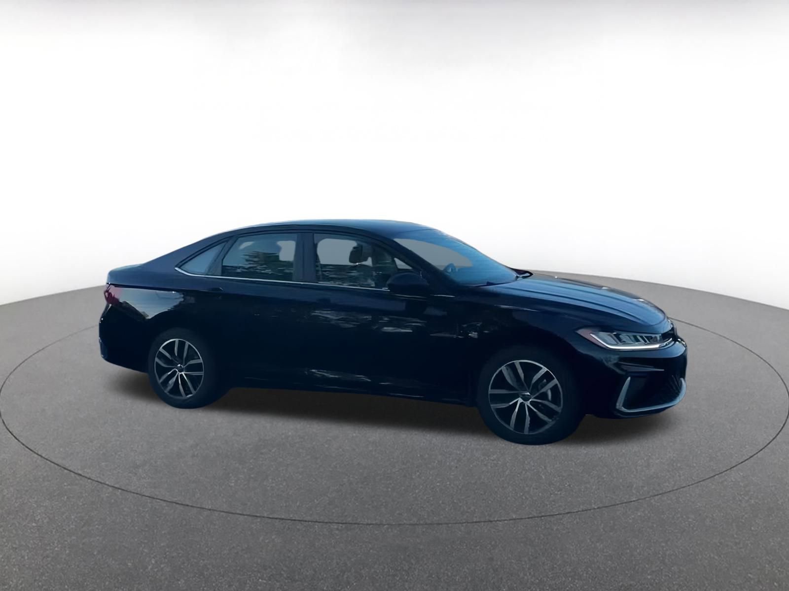 Thumbnail: 2025 Volkswagen Jetta - 2