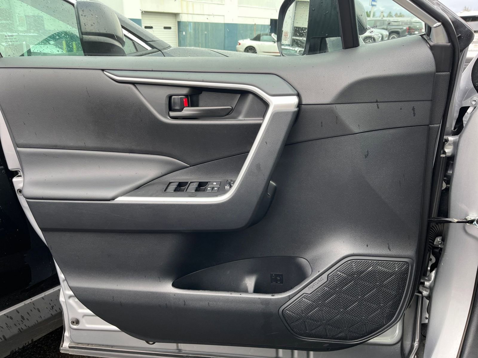 Thumbnail: 2025 Toyota RAV4 - 20