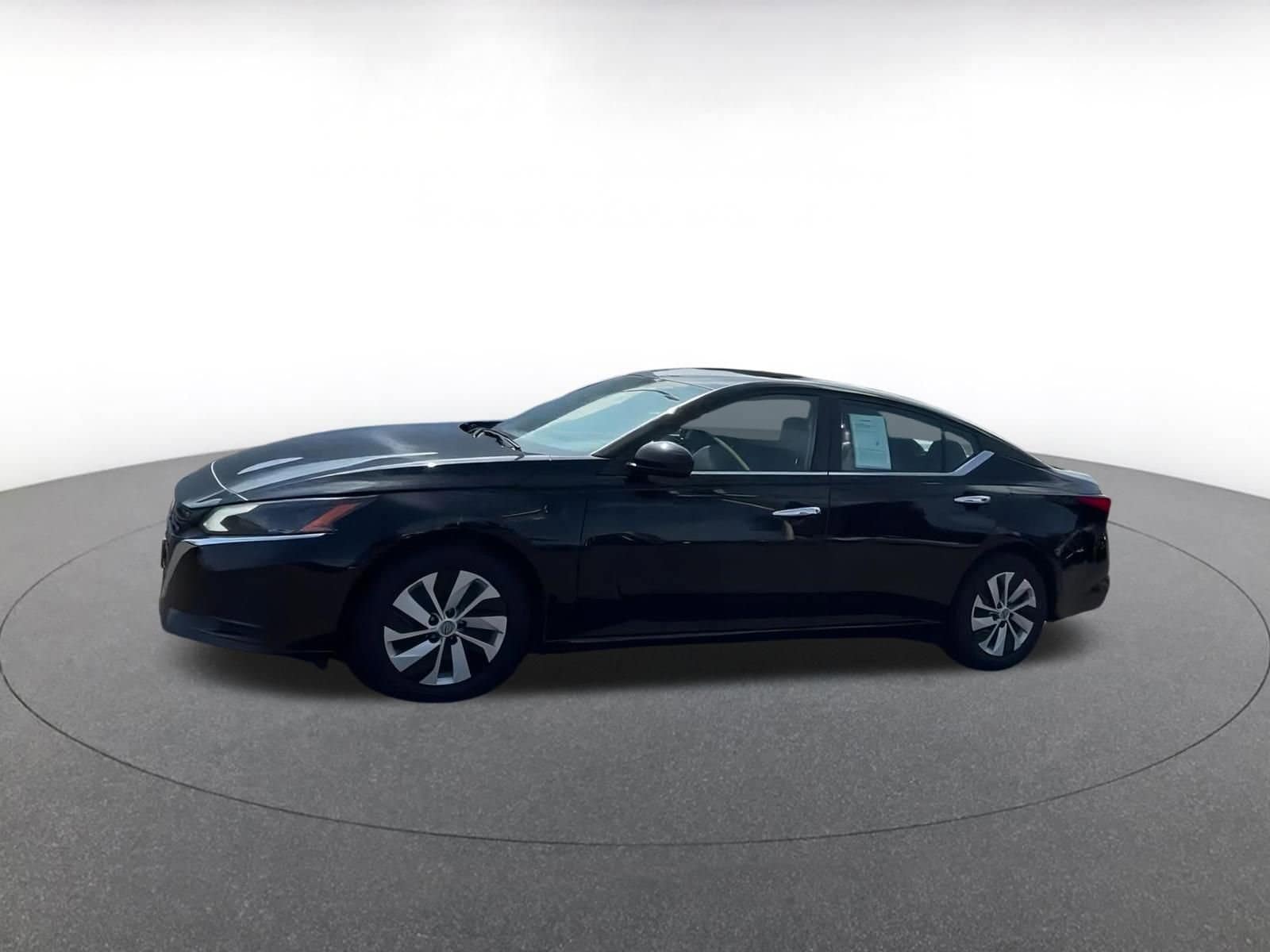 Thumbnail: 2023 Nissan Altima - 7