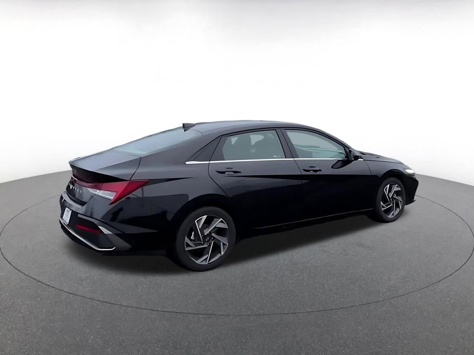 Thumbnail: 2025 Hyundai Elantra - 14