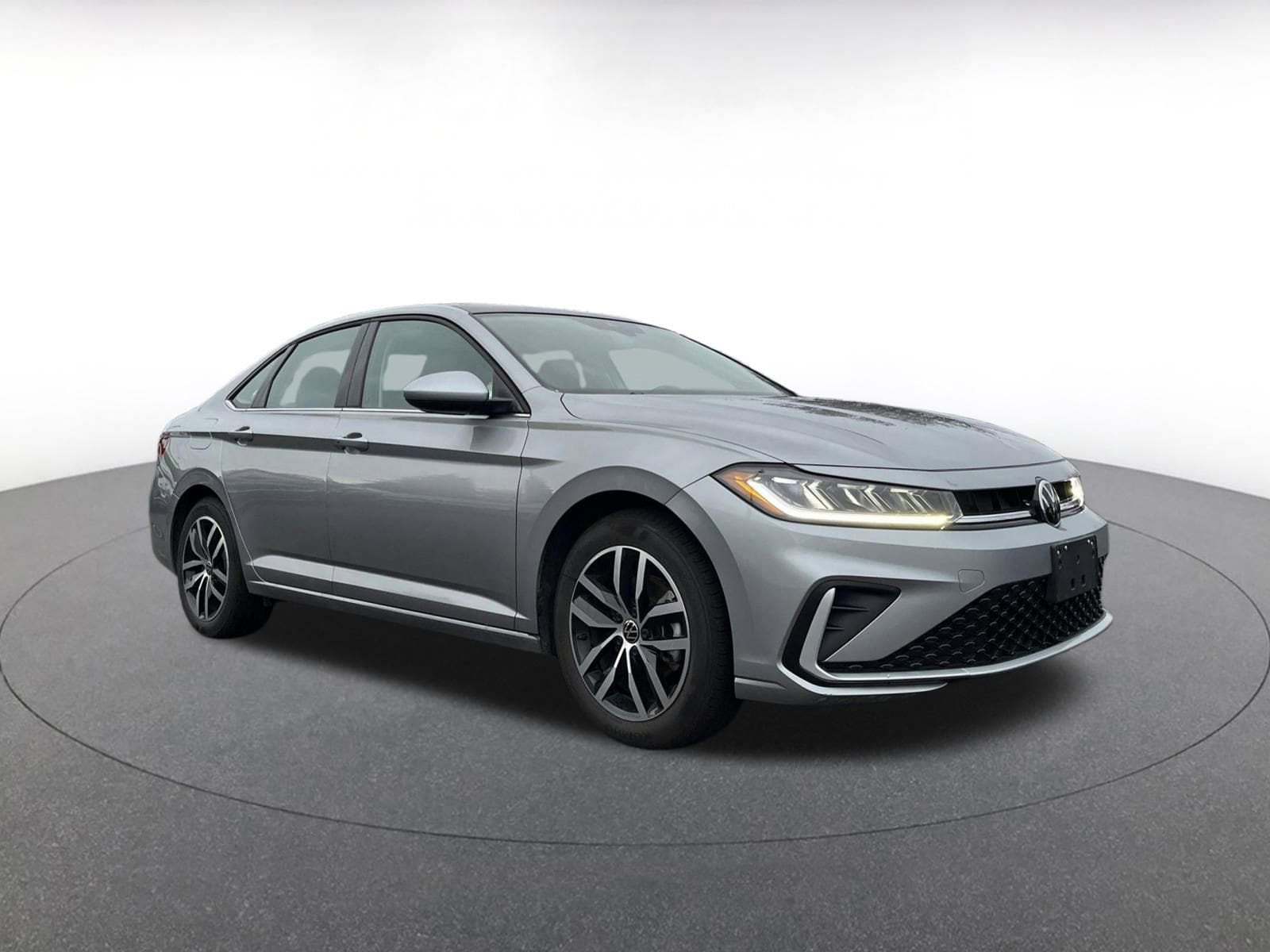 Thumbnail: 2025 Volkswagen Jetta - 1