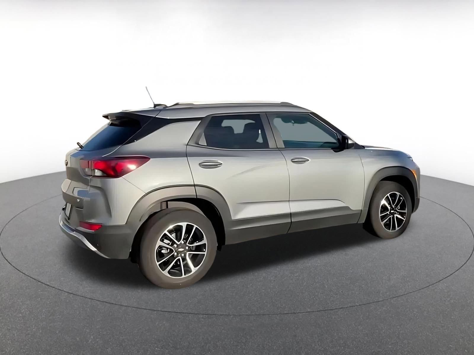 Thumbnail: 2025 Chevrolet TrailBlazer - 12