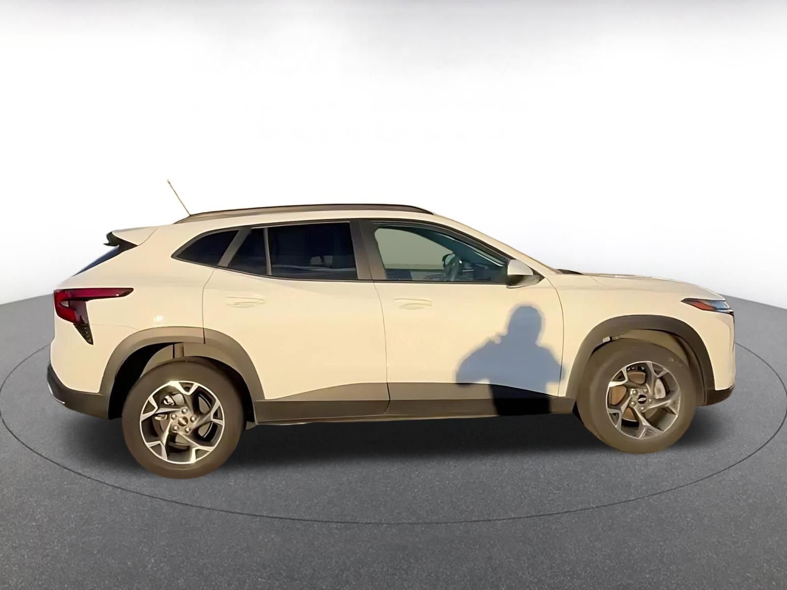 Thumbnail: 2025 Chevrolet Trax - 15