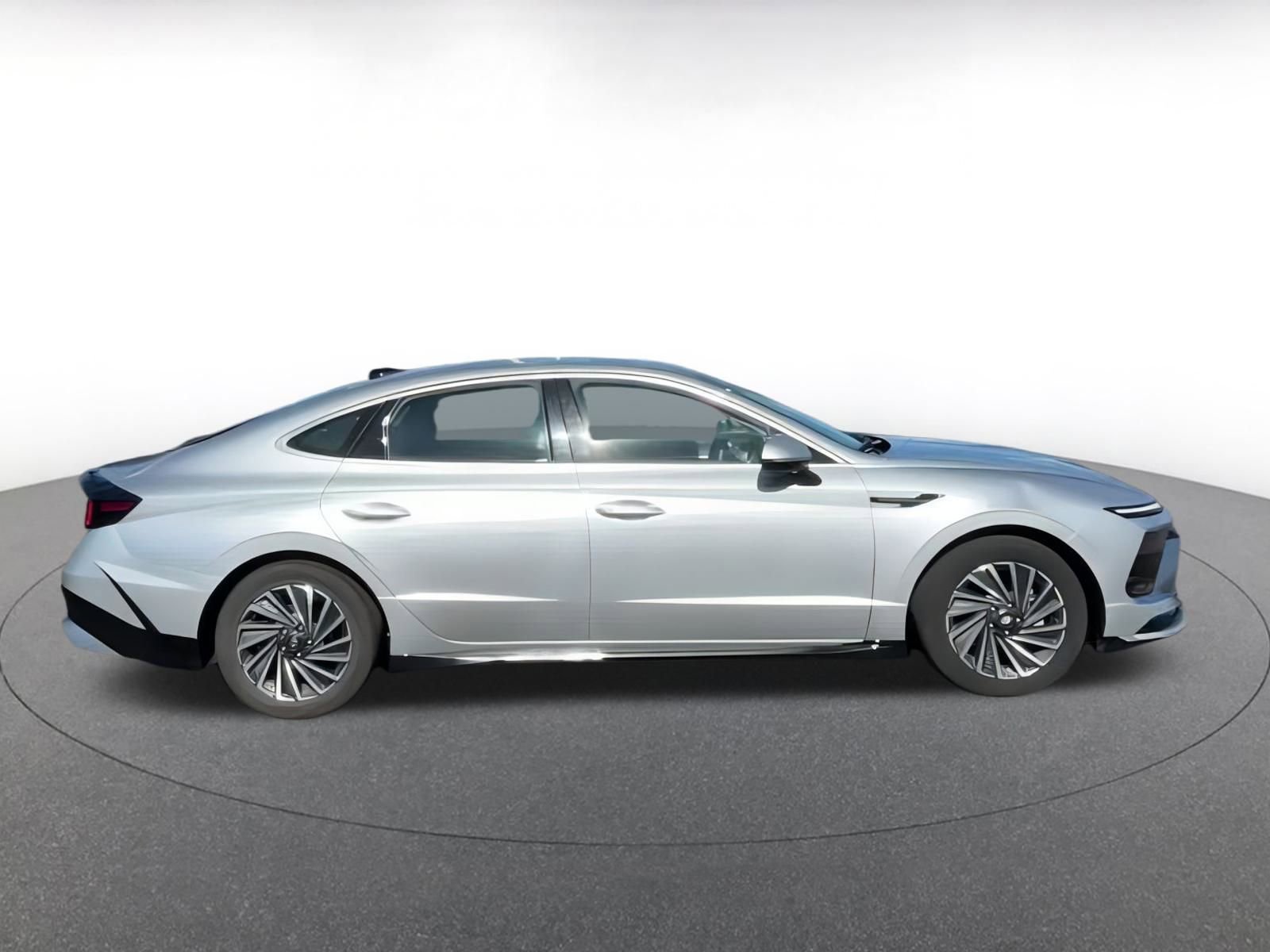 Thumbnail: 2024 Hyundai Sonata - 15