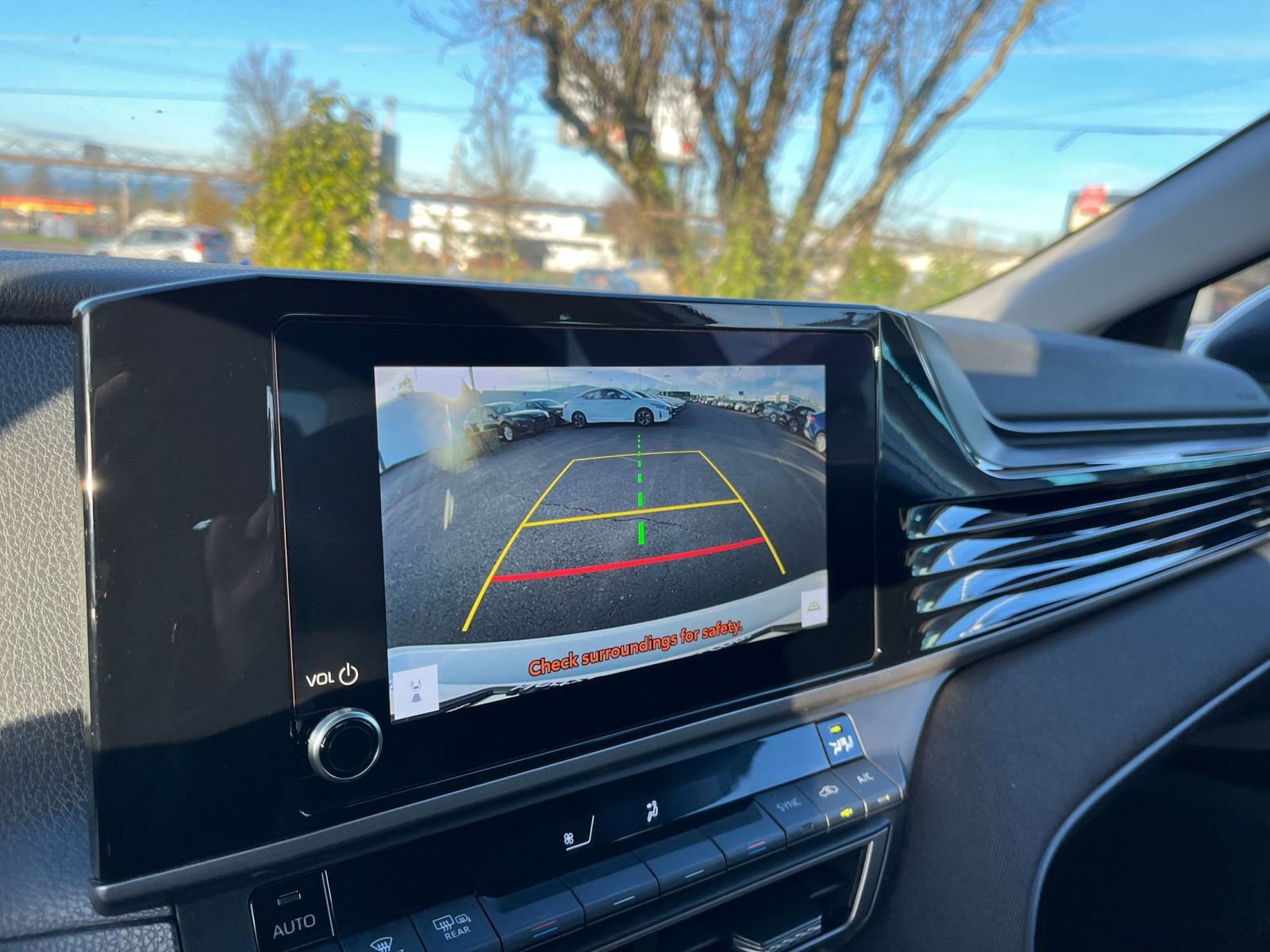 Thumbnail: 2025 Toyota Camry - 17