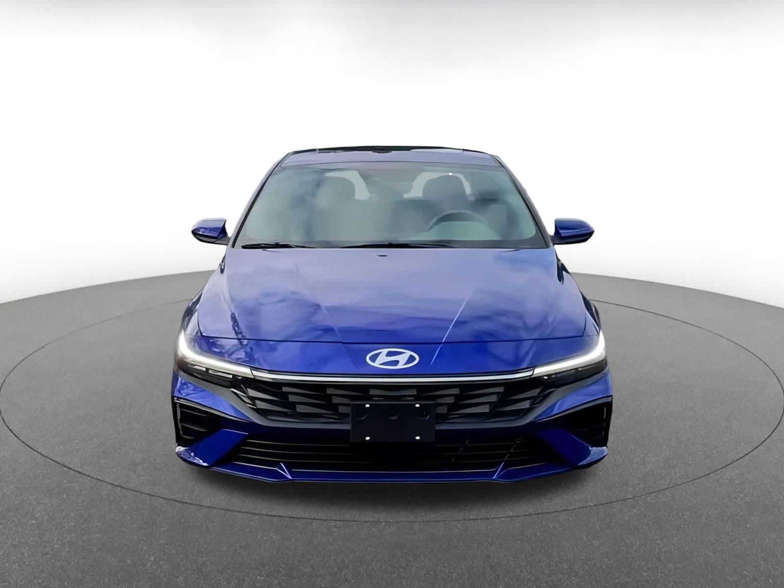 Thumbnail: 2025 Hyundai Elantra - 4