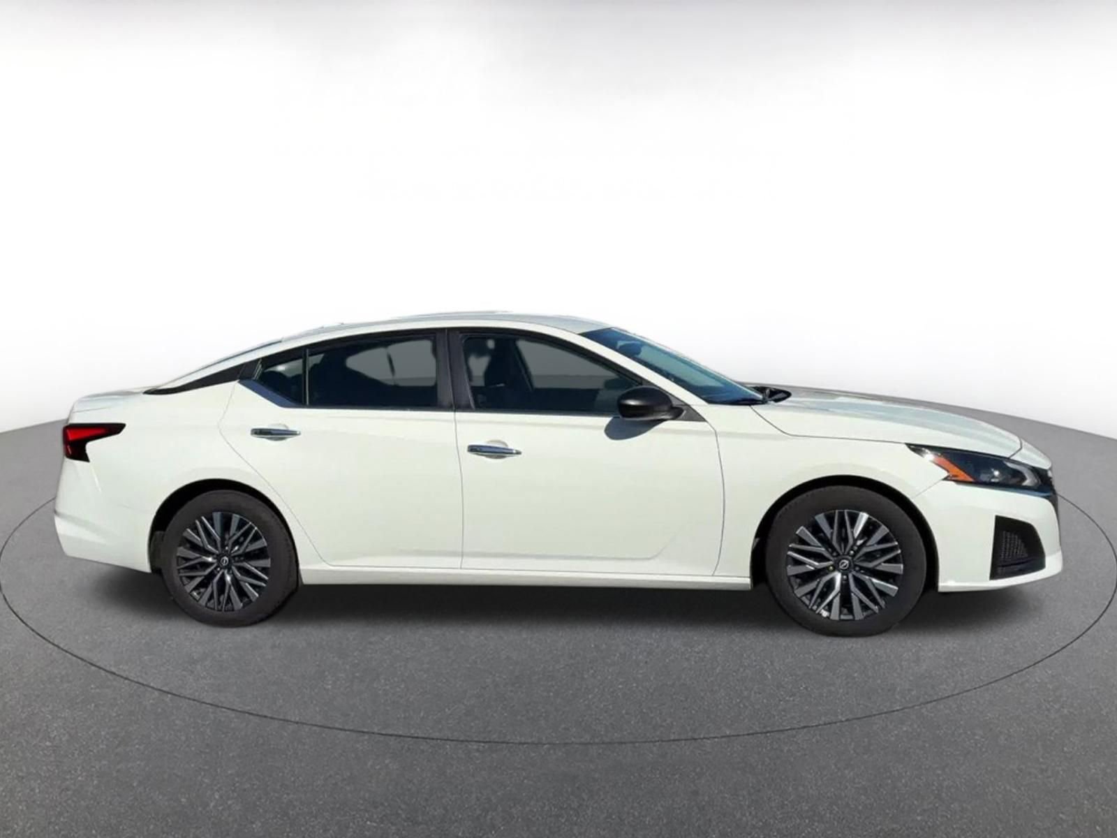 Thumbnail: 2025 Nissan Altima - 16