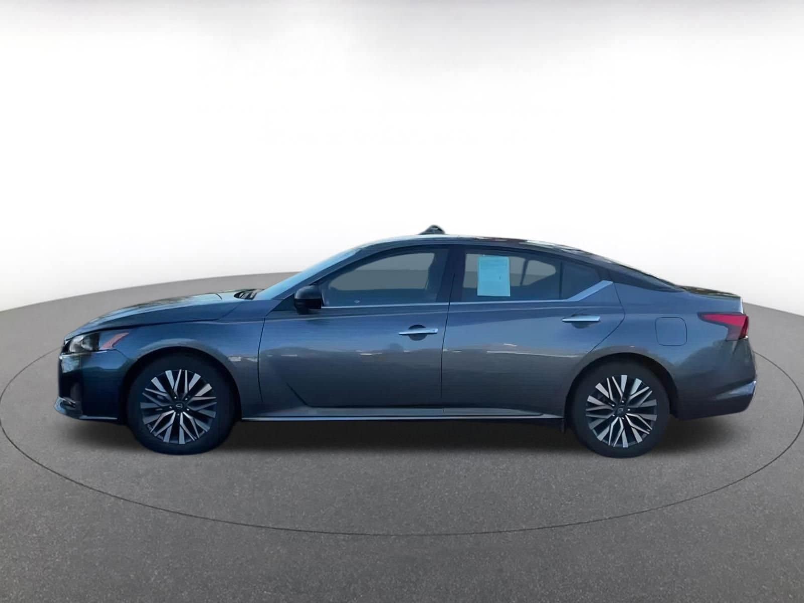 Thumbnail: 2024 Nissan Altima - 9