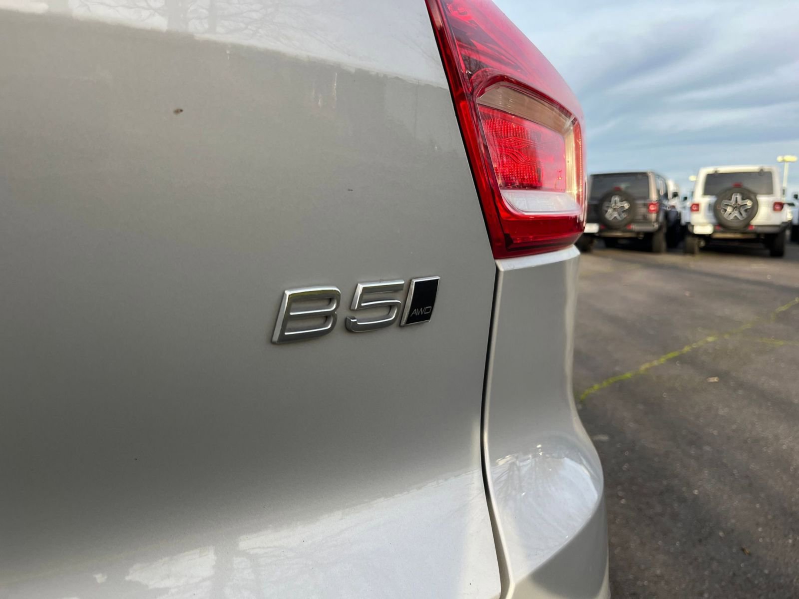 Thumbnail: 2024 Volvo XC40 - 17