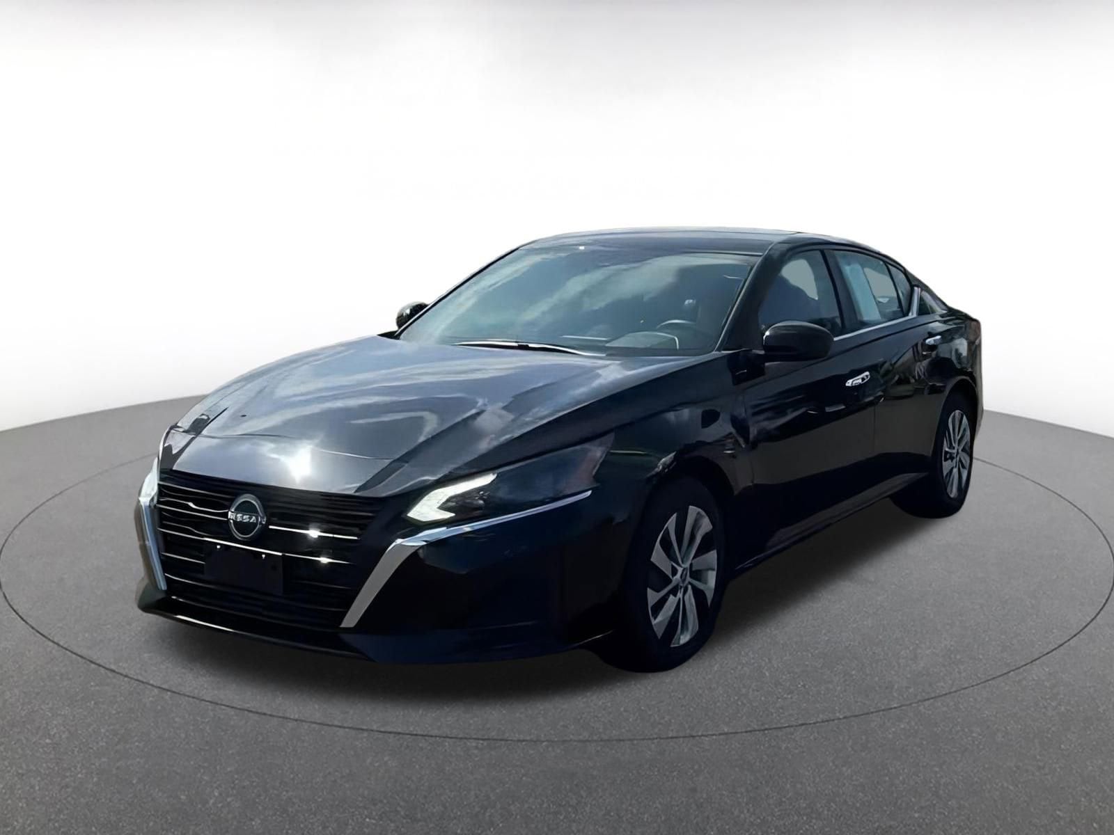 Thumbnail: 2023 Nissan Altima - 6